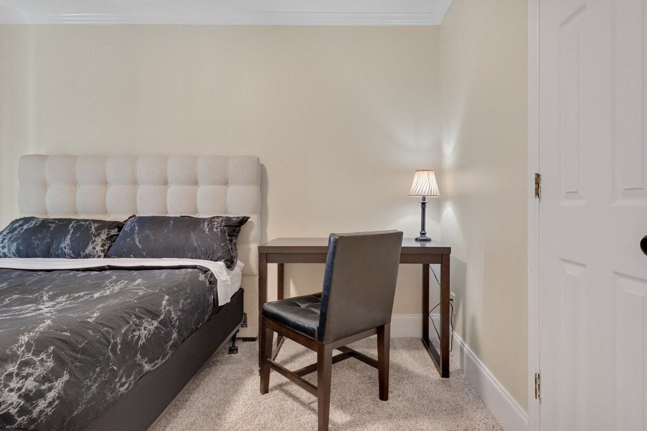 2128 S Roxboro St #1461462P - Photo 6 of 17