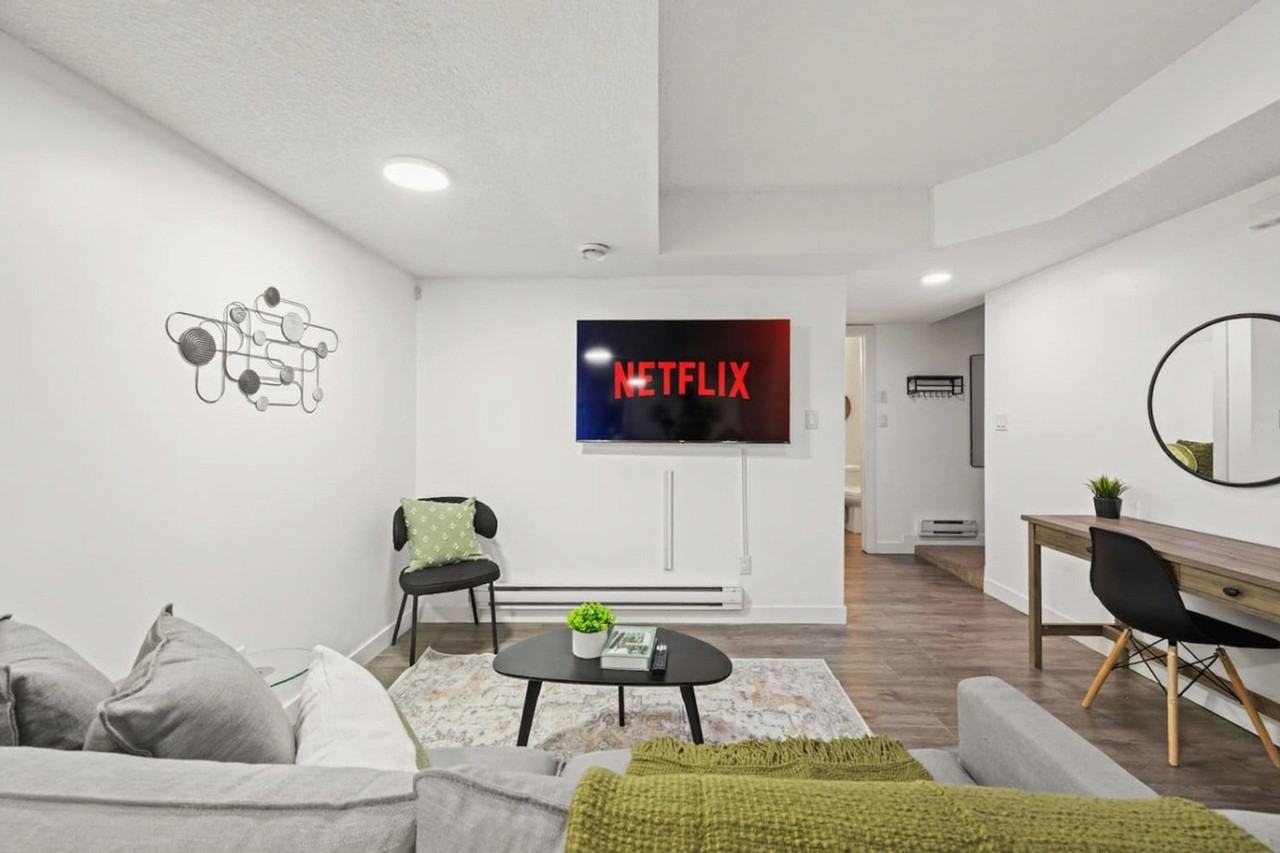 10749 92 St Nw #1471308P - Photo 4 of 50