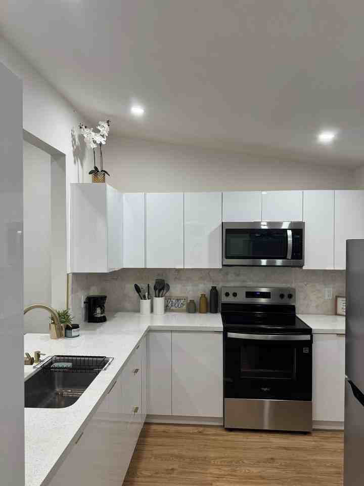 20423 Nw 29th Pl #1471918P - Photo 6 of 13