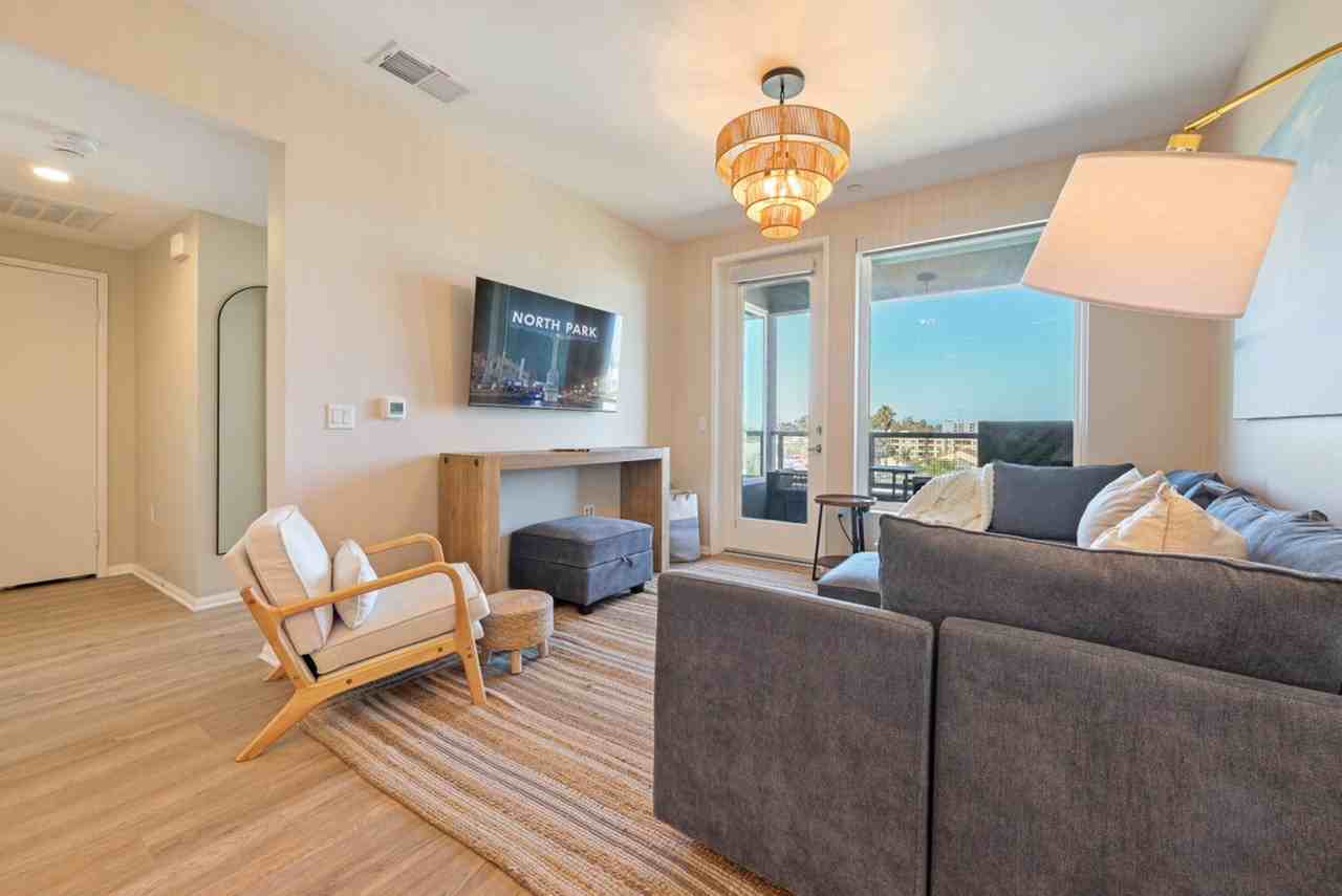 4325 Ohio St #1472543P - Photo 2 of 28