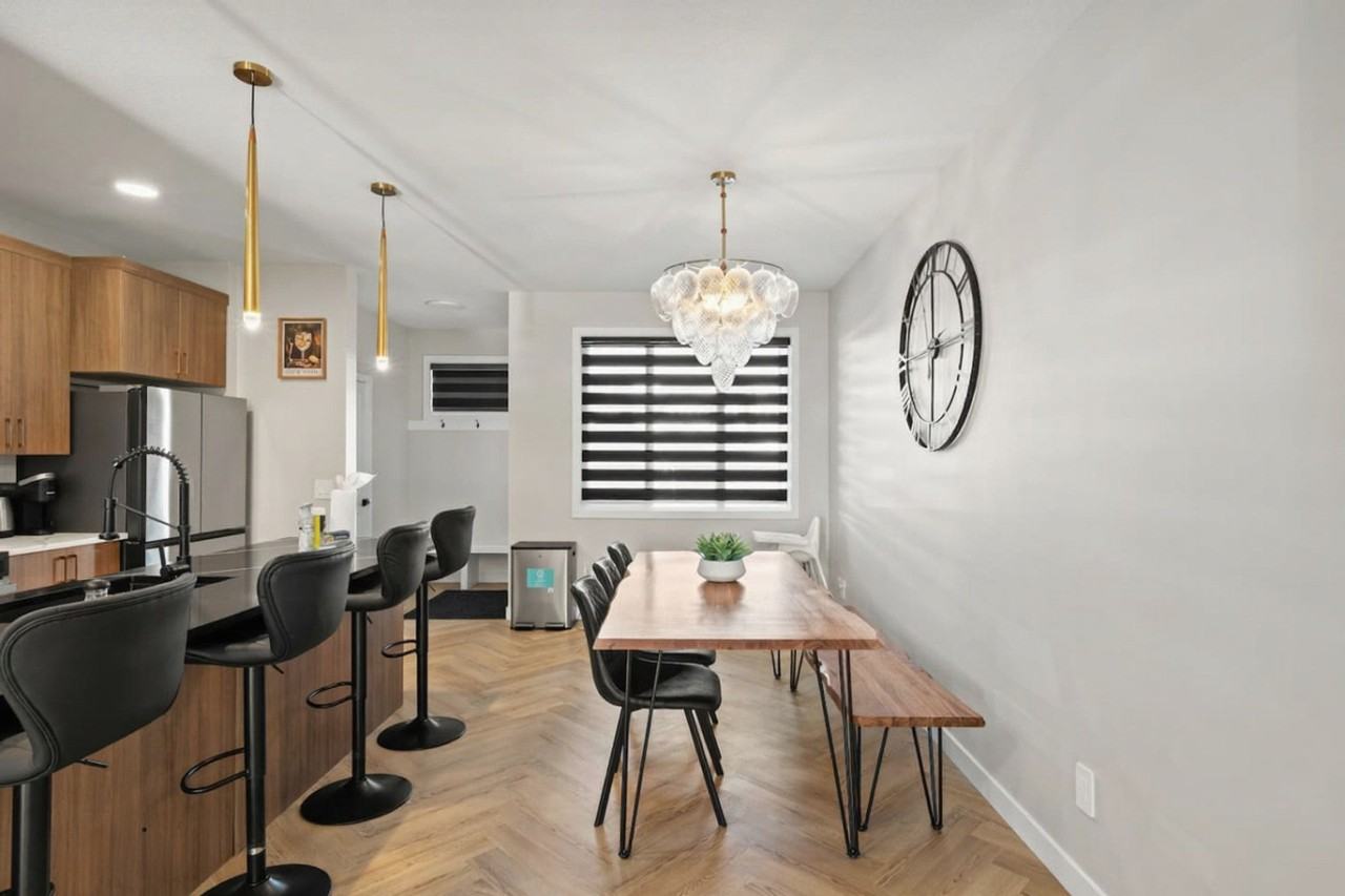 1352 Siskin Wynd Nw #1473253P - Photo 5 of 38