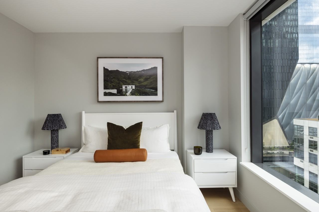 W 29th St & 11th Ave #2518 - Photo 3 of 8