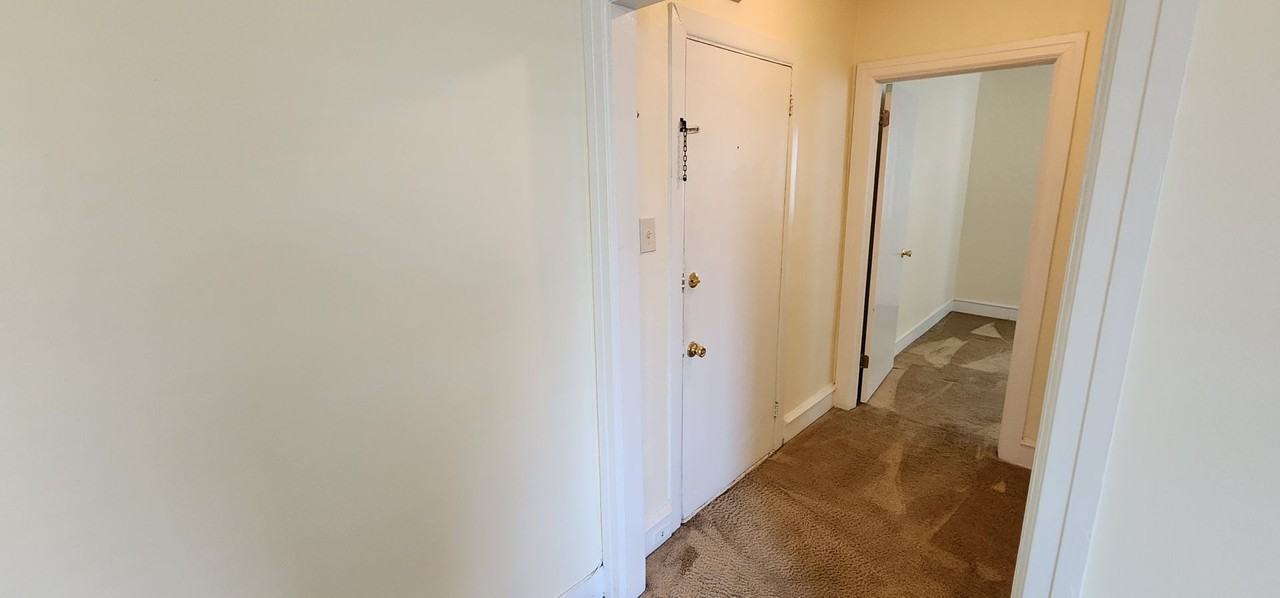 33 S York Rd - Photo 3 of 11