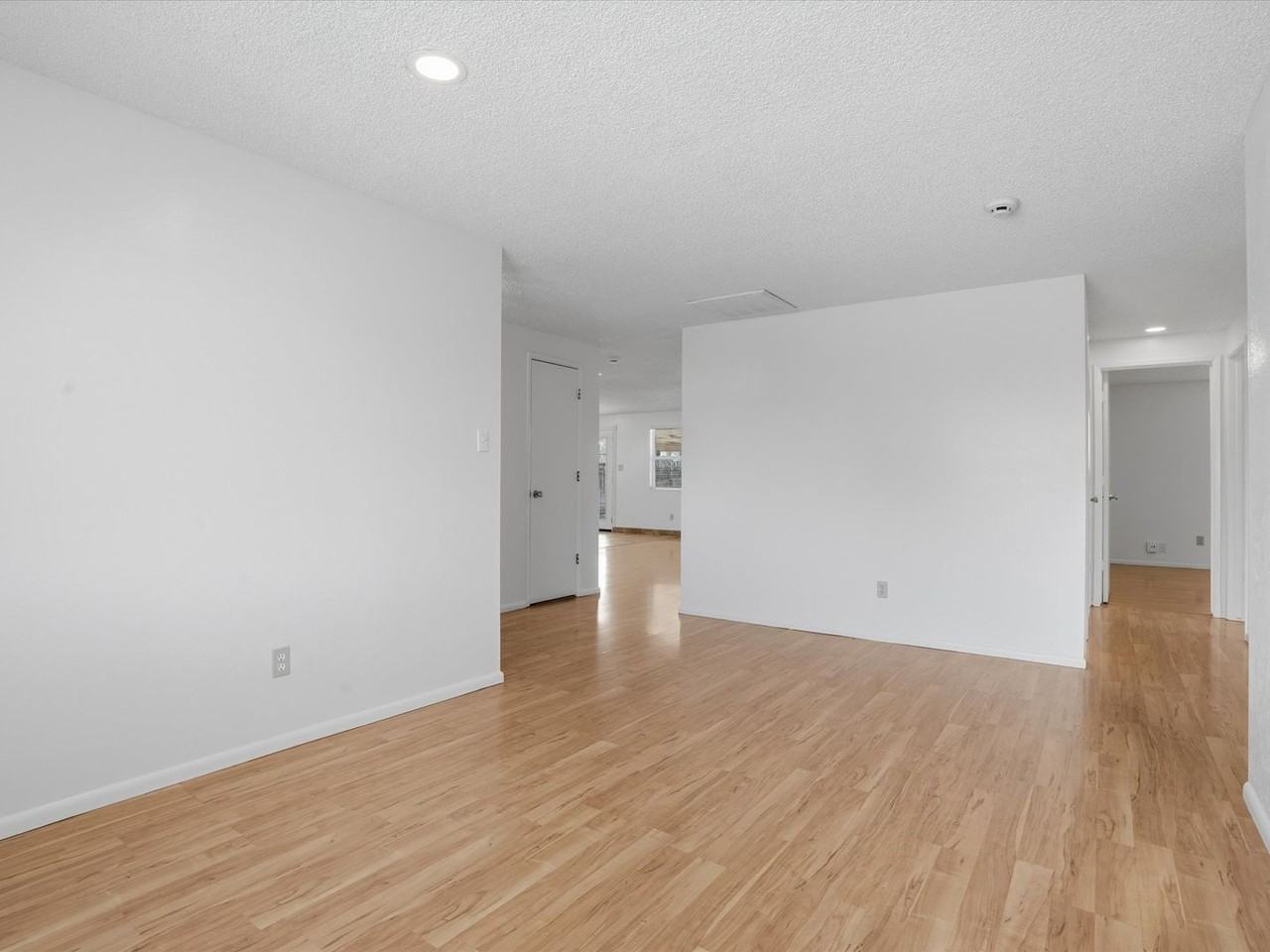 3139 Saltern Way - Photo 6 of 37