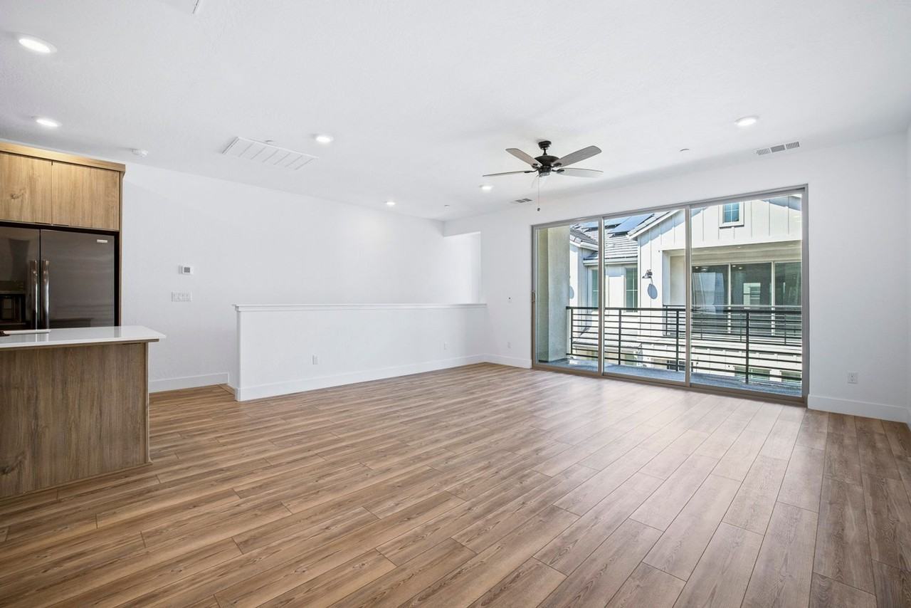 10963 N Blackberry Dr - Photo 3 of 23