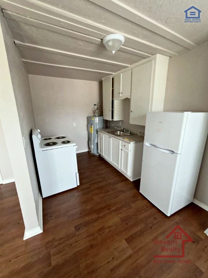 410 Sw 14th St Apt A #A - Photo 6 of 9