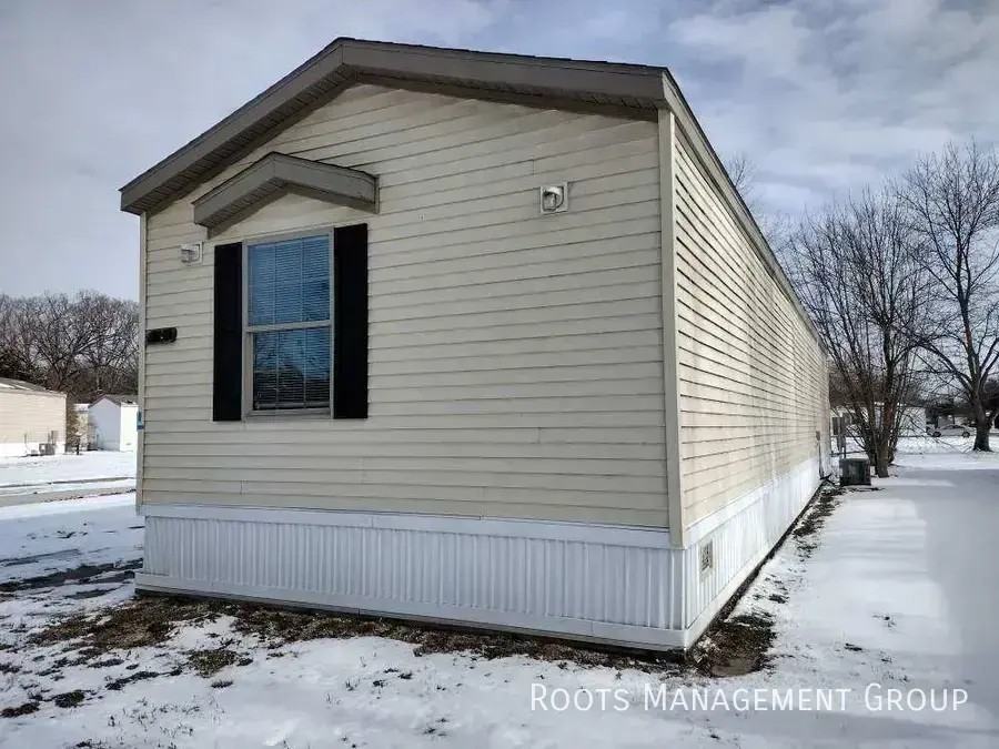 3630 Aurora Ct - Photo 2 of 11