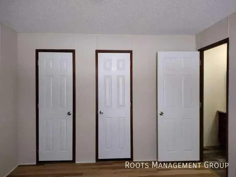 3630 Aurora Ct - Photo 6 of 11