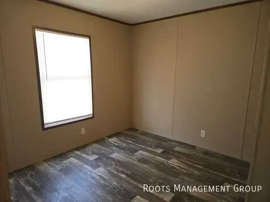 2452 Beverly Blvd - Photo 7 of 10