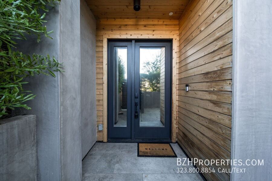 4429 Tujunga Ave - Photo 4 of 39