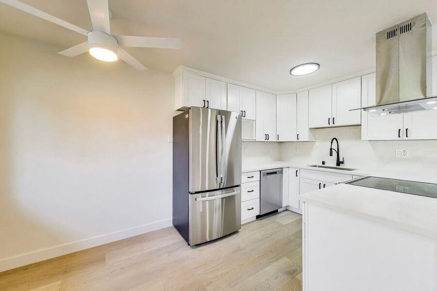 698 N Santa Cruz Ave #19 - Photo 2 of 18