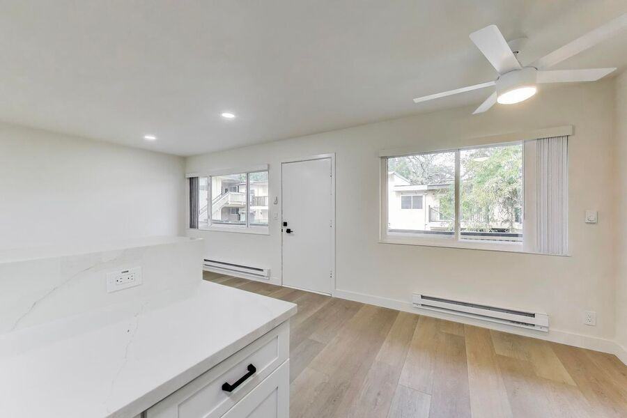 698 N Santa Cruz Ave #19 - Photo 5 of 18