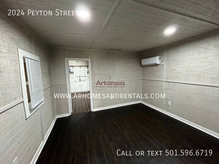 2024 Peyton St - Photo 7 of 9