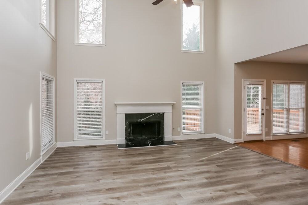 870 Yankton Dr - Photo 6 of 18