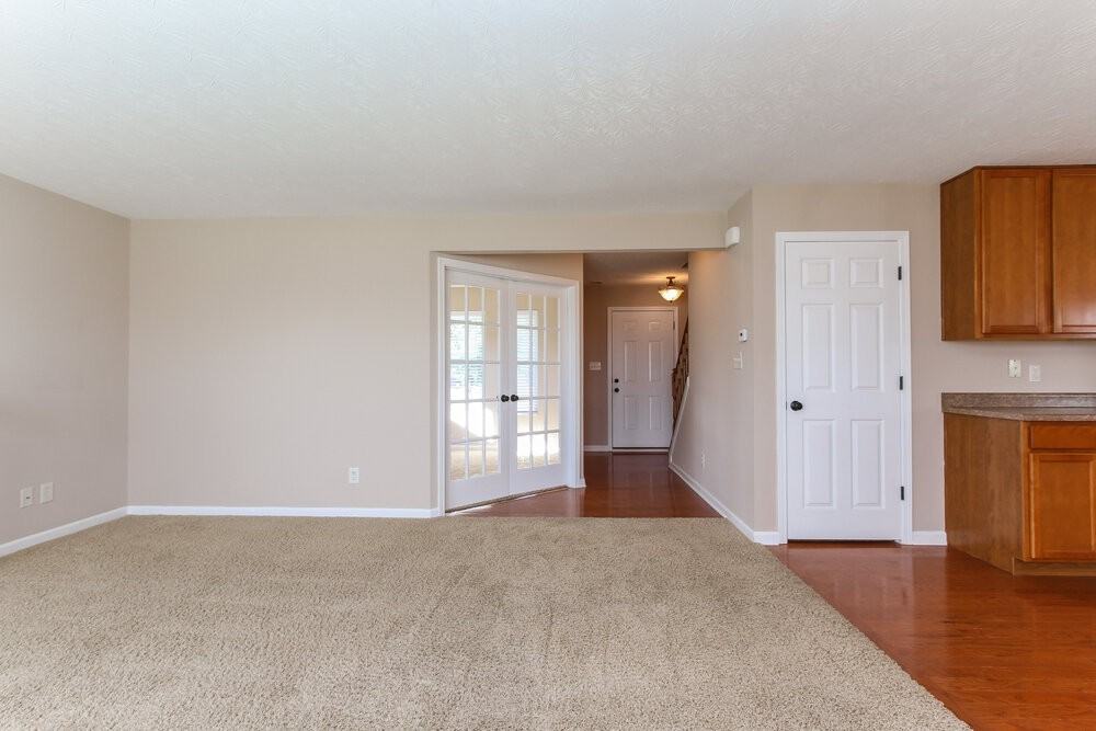 2294 Mcgregor Dr - Photo 4 of 15