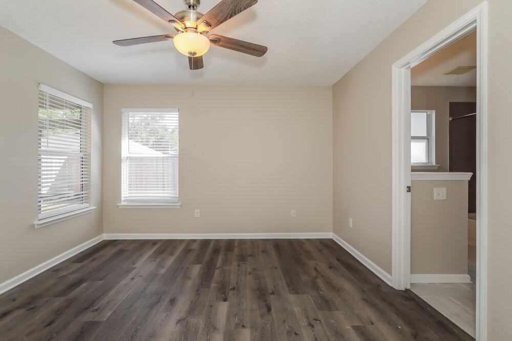 1409 Forbes St - Photo 4 of 16