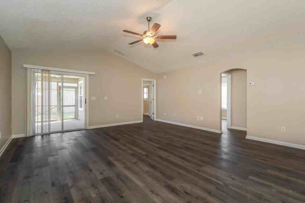 1409 Forbes St - Photo 5 of 16