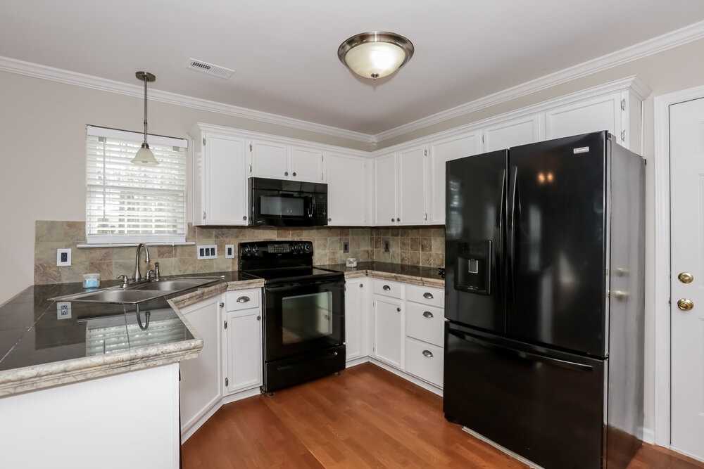 1702 Cottage Creek Rd - Photo 6 of 19