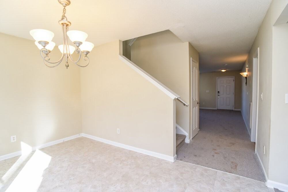 5231 Fernhill Dr - Photo 6 of 17