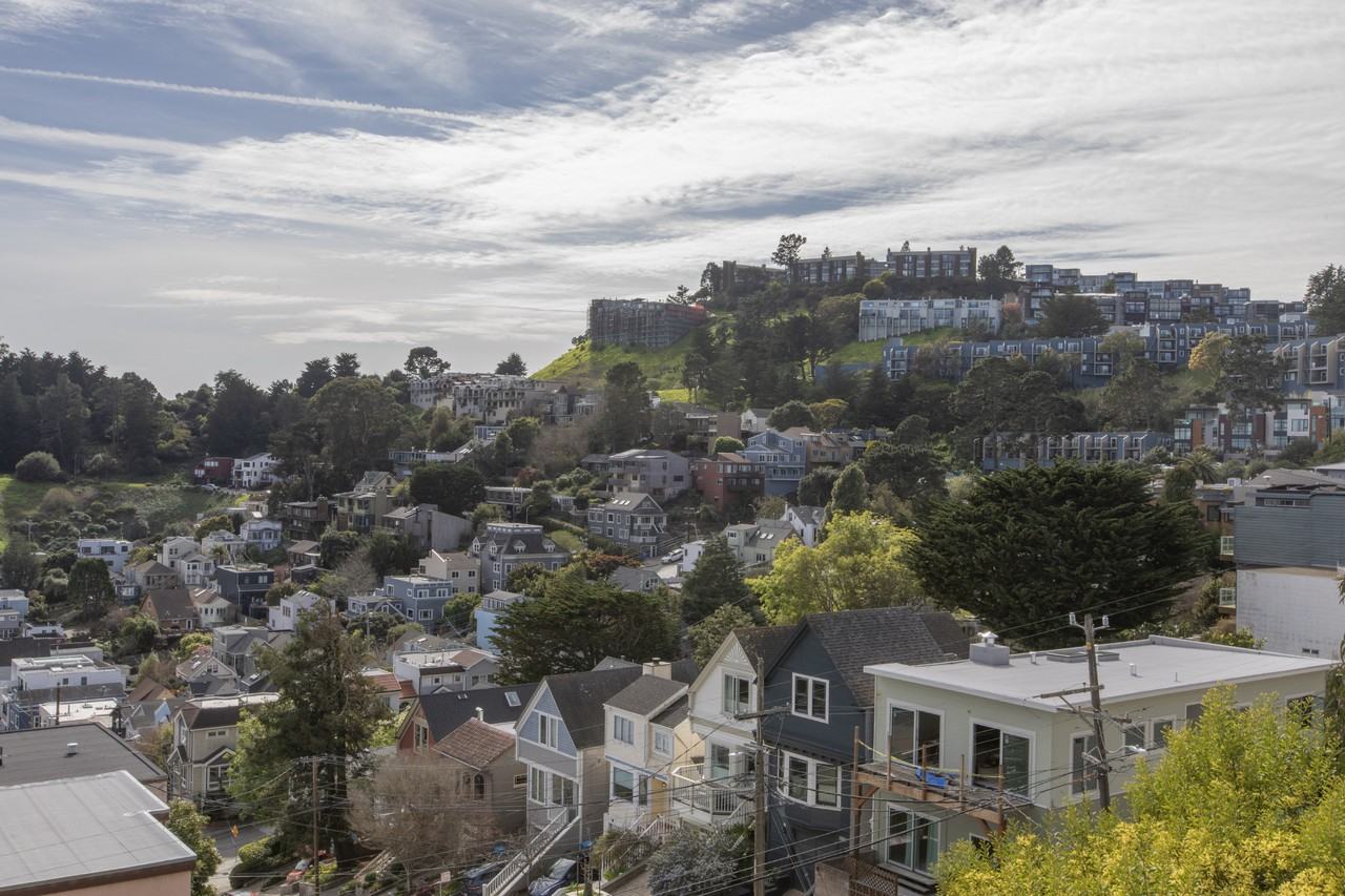 2031 Castro St #11 - Photo 6 of 24