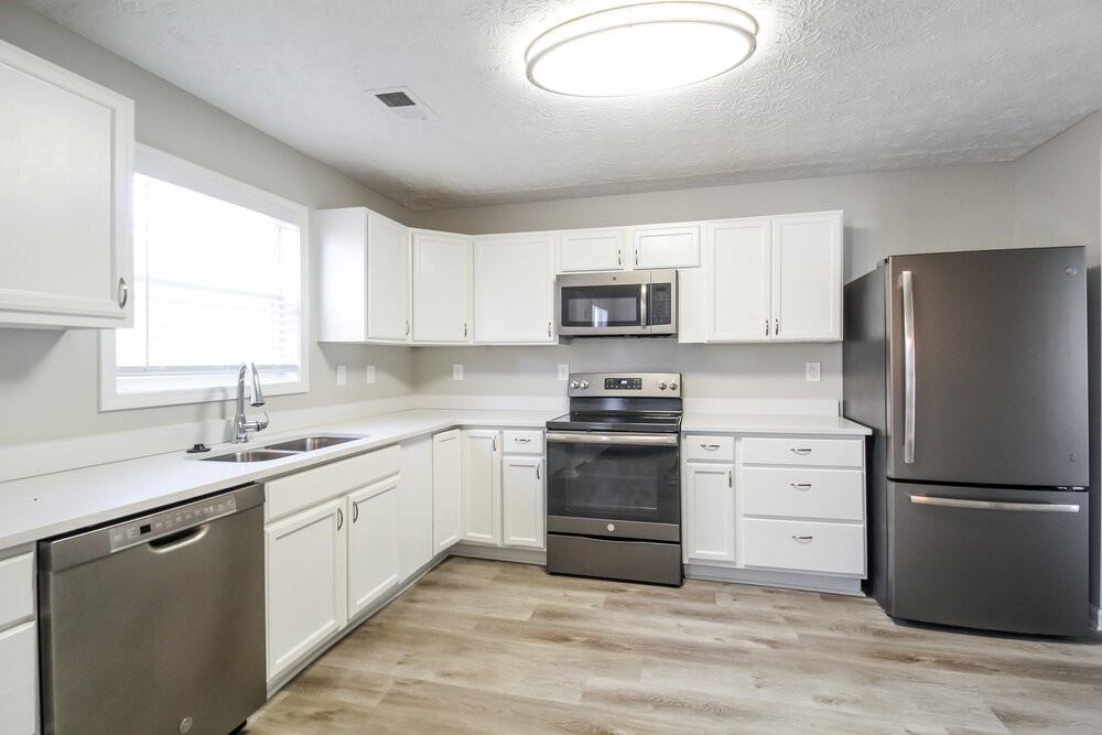 100 Syracuse Ln - Photo 6 of 16