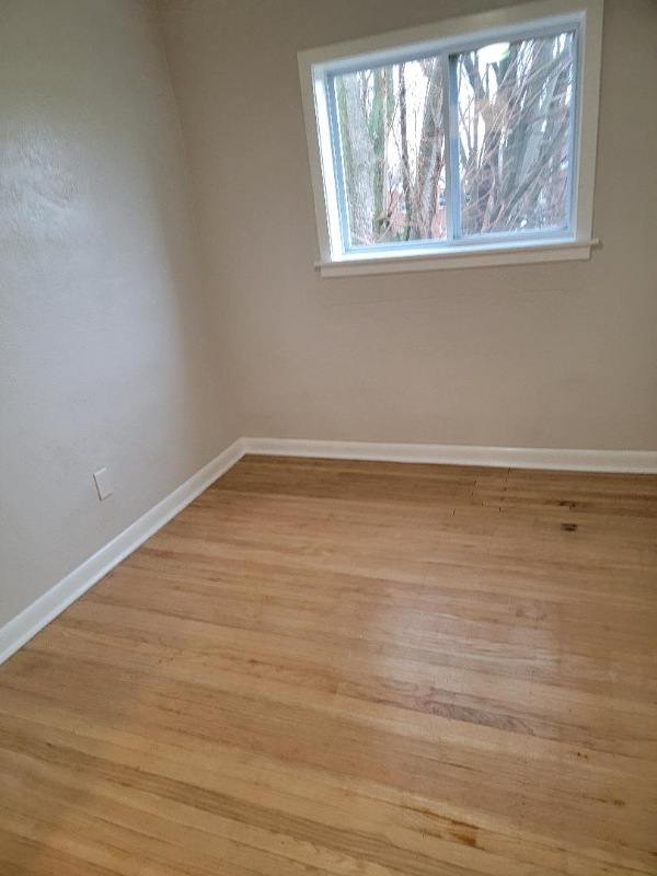 604 Selma St #1stFL - Photo 4 of 12