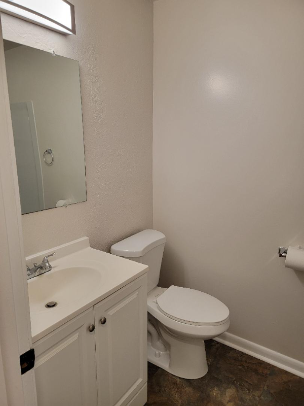 604 Selma St #1stFL - Photo 5 of 12