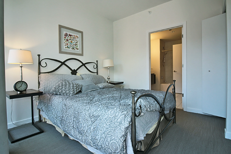 798 N La Salle Dr - Photo 6 of 16