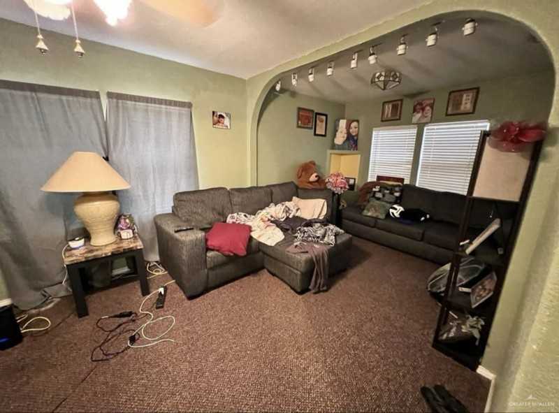 7107 Sylvia Handy St - Photo 3 of 10