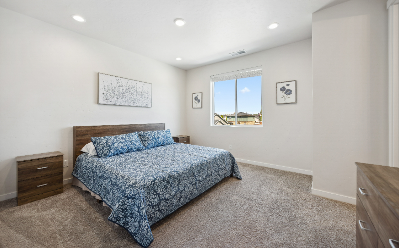 12479 W Endsley Ln - Photo 4 of 19