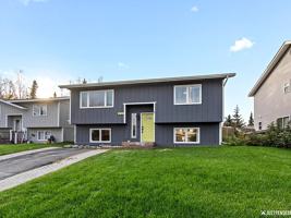 featured image of 8120 Medellin Cir