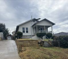 4 Roomrent $750Ross Ave #4 - Photo 1 of 1