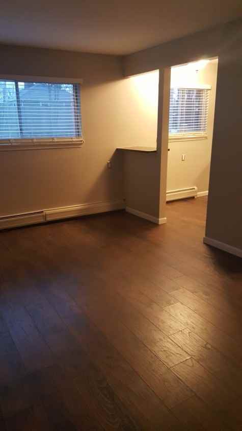 Colonial Apartments - Photo 2 of 9