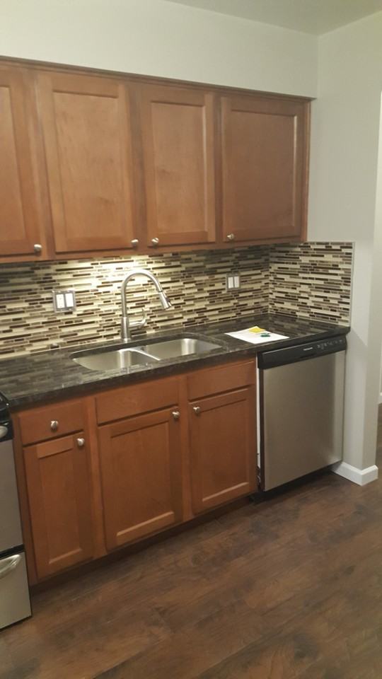 Colonial Apartments - Photo 5 of 9