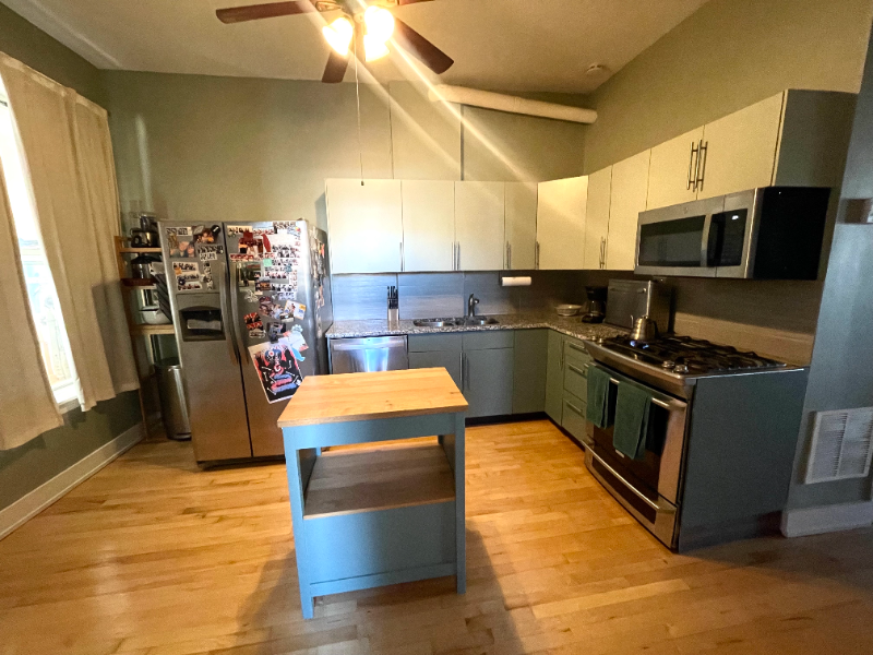 3249 W Hirsch St #401 - Photo 7 of 13