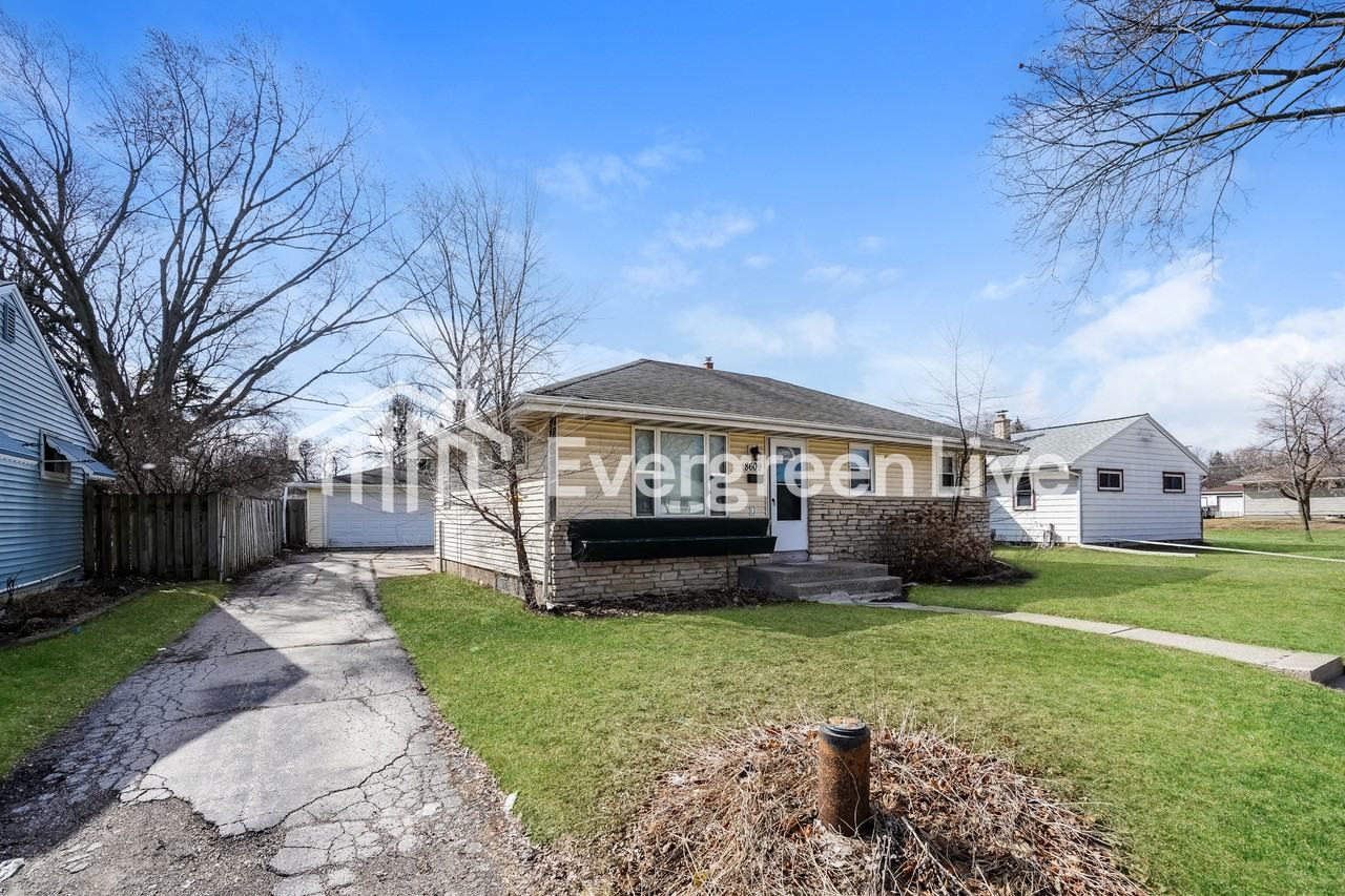 8609 W Crossfield Ave - Photo 2 of 14