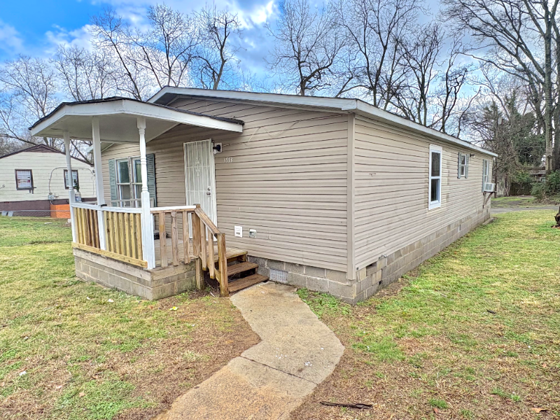 3913 37th Ave N - Photo 2 of 8