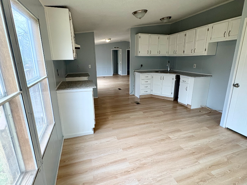 3913 37th Ave N - Photo 3 of 8