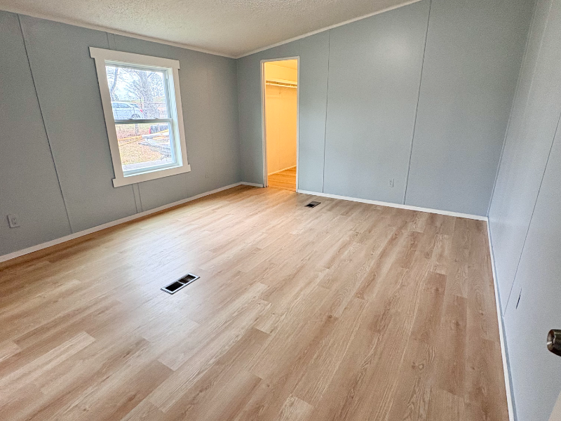 3913 37th Ave N - Photo 6 of 8