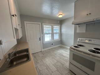 133 N Monroe St #9 - Photo 5 of 16