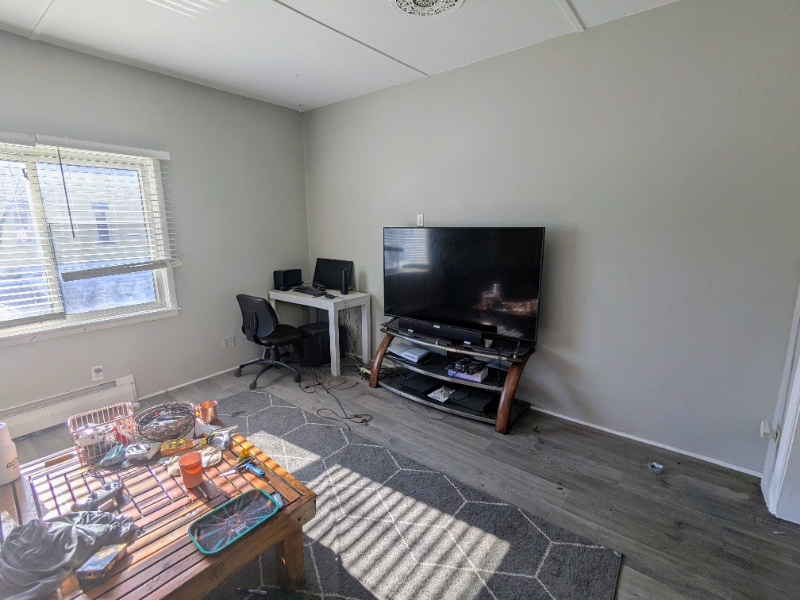 627 7th Ave S #A - Photo 4 of 20