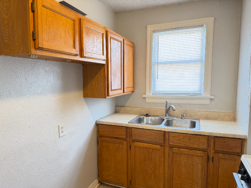 1117 Nw 38th St #1119B - Photo 6 of 18