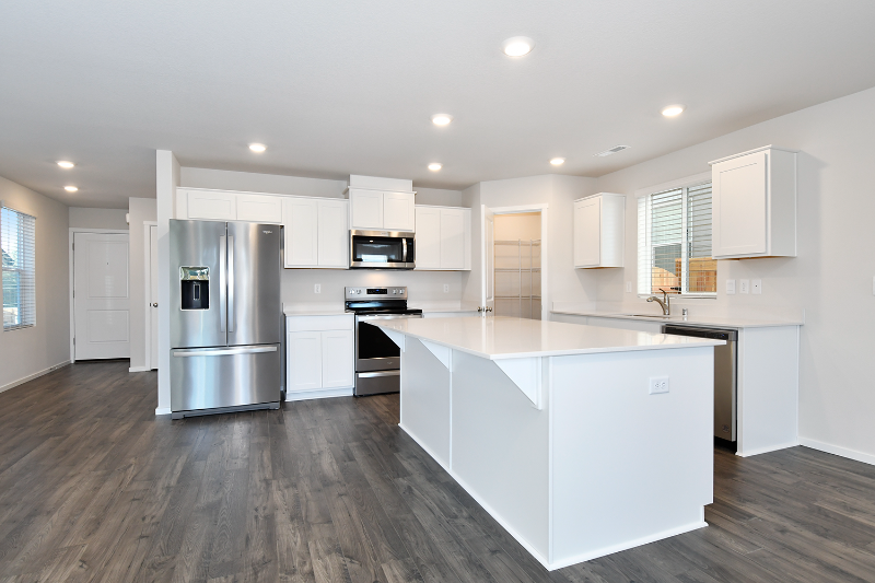 208 N 28th Pl - Photo 3 of 17