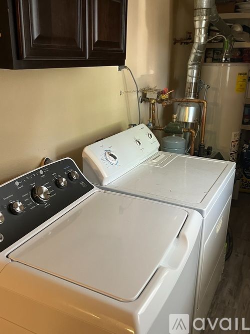 467 Meadow Rd - Photo 6 of 10