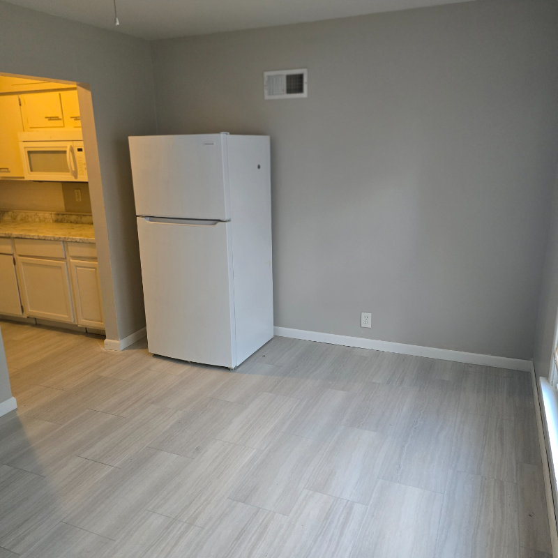 4238 California Ave #4238 - Photo 3 of 4