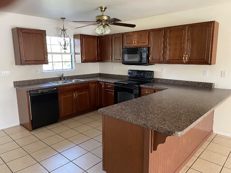 485 Yorktown Dr #A - Photo 3 of 12