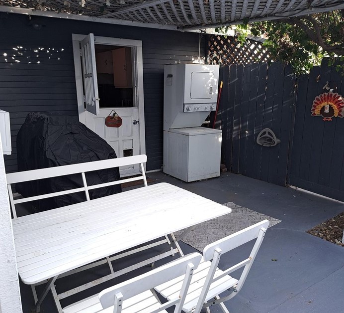 313 1/2 5th St - Photo 2 of 8