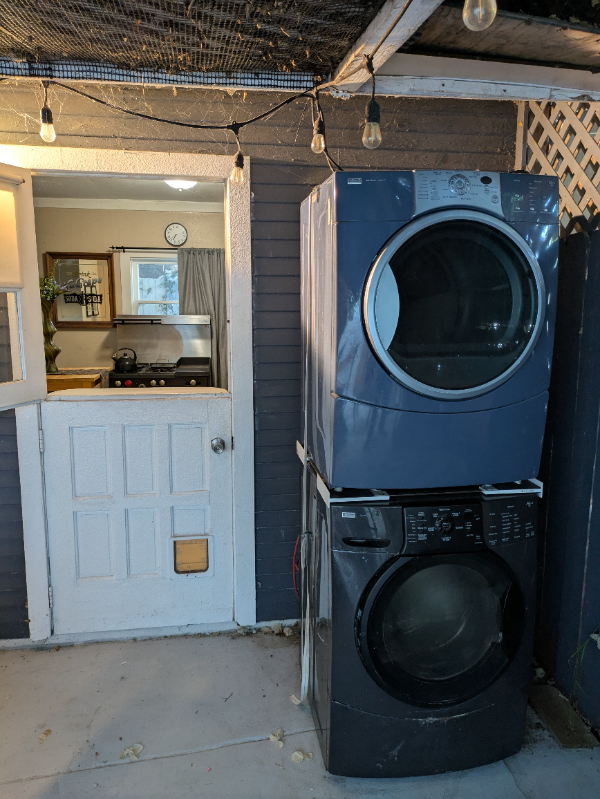 313 1/2 5th St - Photo 3 of 8