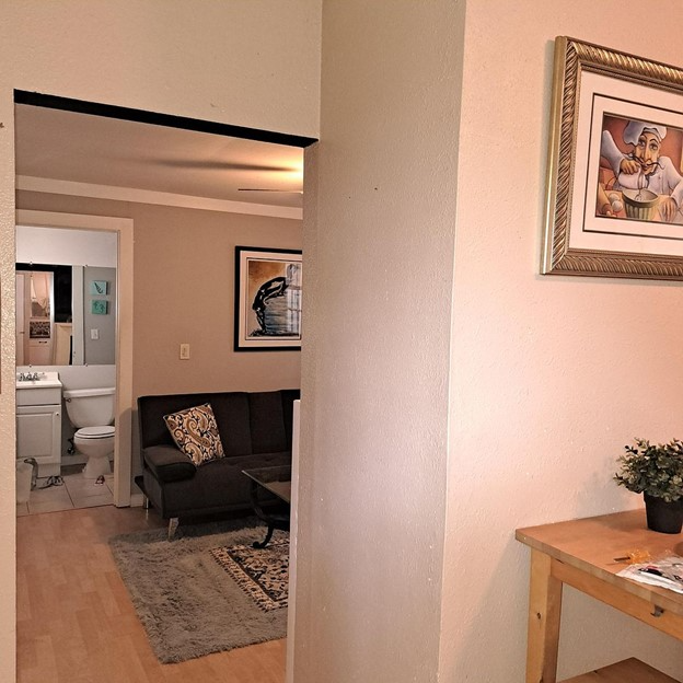 313 1/2 5th St - Photo 4 of 8