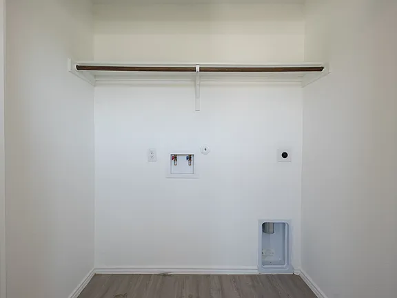 9051 Navarro Vis - Photo 2 of 20